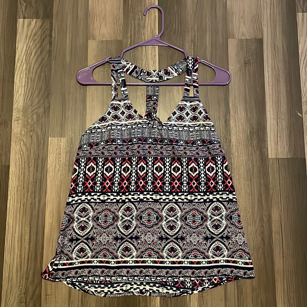 Patterned Tank